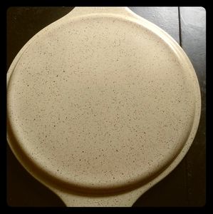 Vintage pyrex casserole dish lid with speckles